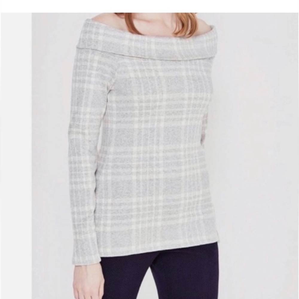 Banana Republic off the shoulder soft gray sweater. Size small